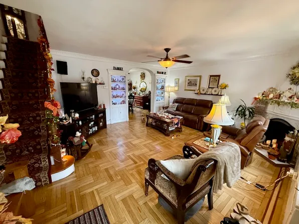 1861 East 32nd Street image 21 of 27