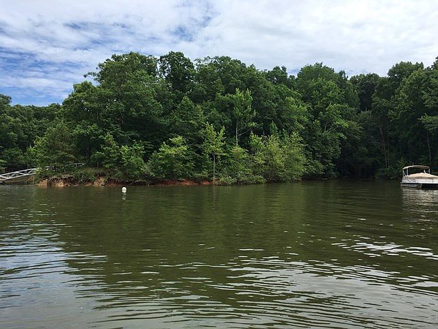 1st image of 13 Highpoint Blvd