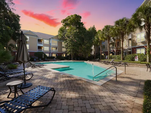 200 Bucksley Ln Unit 207, Daniel Island, SC 29492