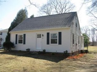 35 Harwood St, Oxford, MA 01540