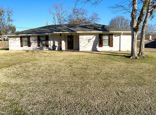 117 Rocky Creek Ave, Groesbeck, TX 76642