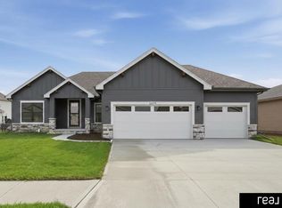 11606 Slayton St, Papillion, NE 68046