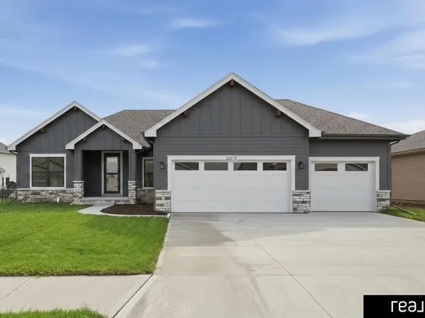 11606 Slayton St, Papillion, NE 68046