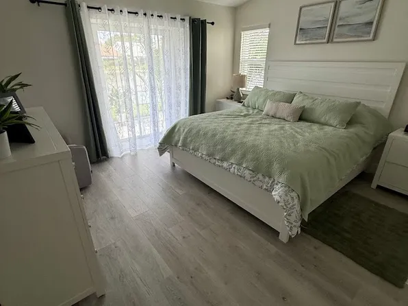 7050 Lone Oak Blvd, Naples, FL 34109