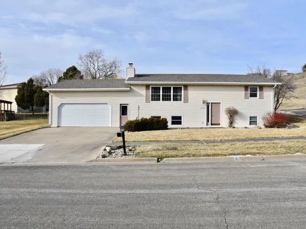 2004 Coyote St, Pierre, SD 57501