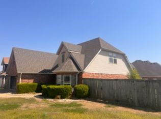 711 Saddlehorn Dr, Centerton, AR 72719