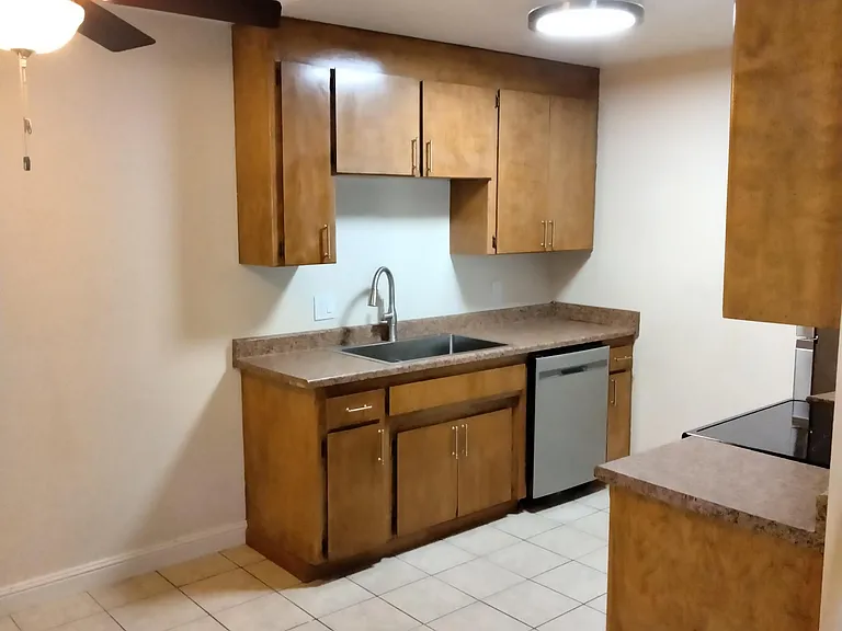 237 B St #8 — Photo 6