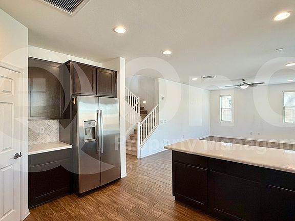 4th image of 7966 W Medlock Dr