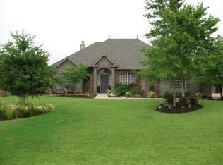 909 Mid Iron Ln, Edmond, OK 73025