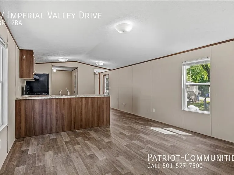 47 Imperial Valley Dr — Photo 4
