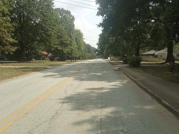 4th image of 317 Glen Iris Dr