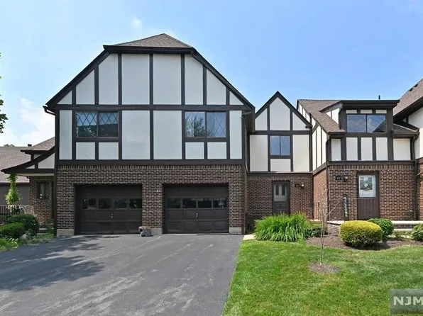 45 Holiday Court Riv, Westwood, NJ 07675