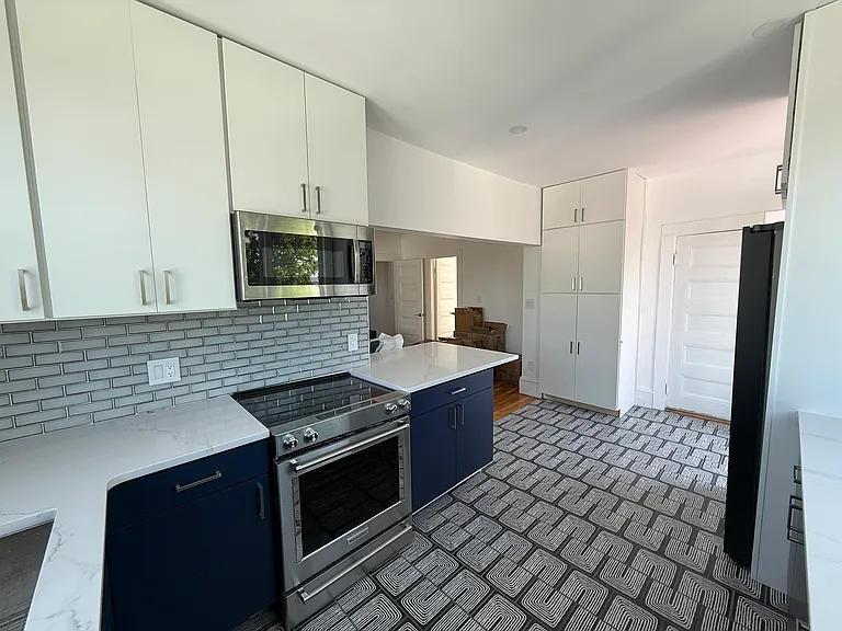 96 Munroe St #3 — Photo 29