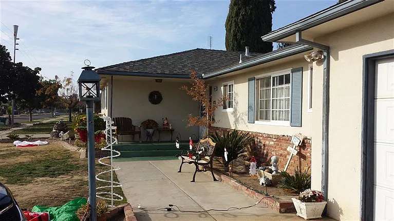 1346 E Vartikian Ave photo 1