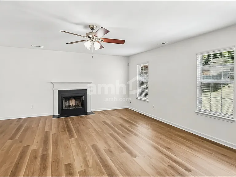 4134 Robinwood Dr — Photo 8