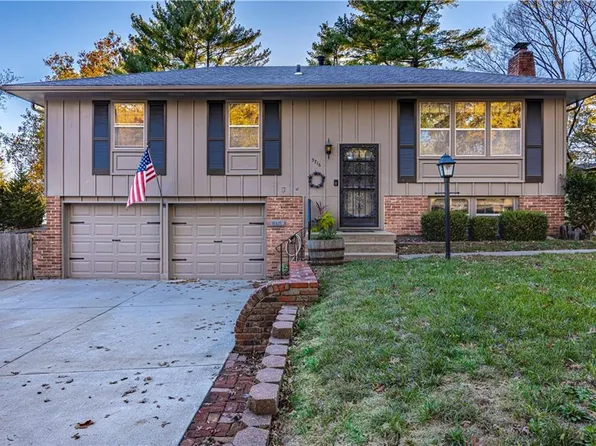 3716 Randall Dr, Independence, MO 64055