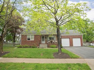 42 Highland Ave, Somerset, NJ 08873