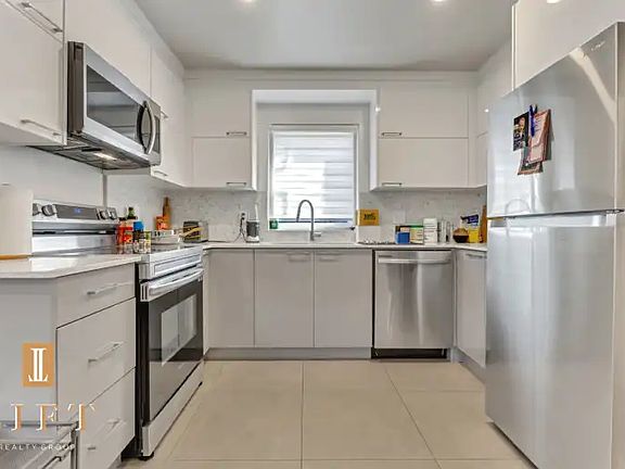 4th image of 901 Jackson Cres #1A