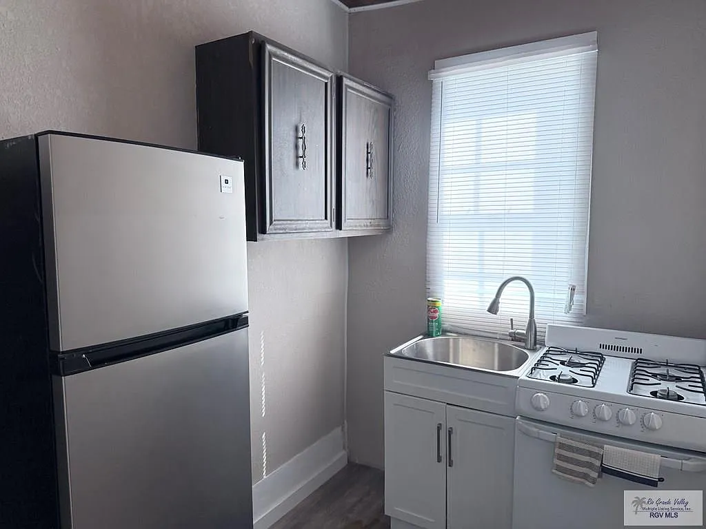 1 bed, 1.0 bath, 600 sqft, $750 — Photo 2