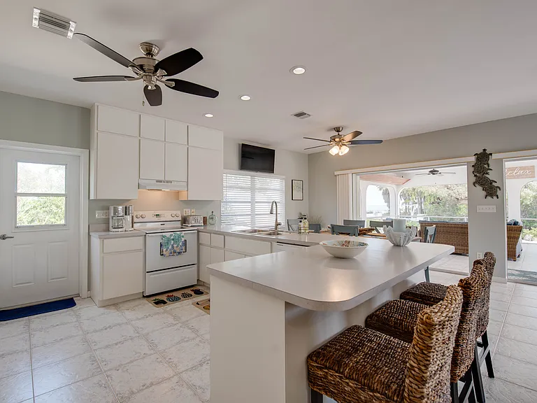 17224 Green Turtle Ln E — Photo 8