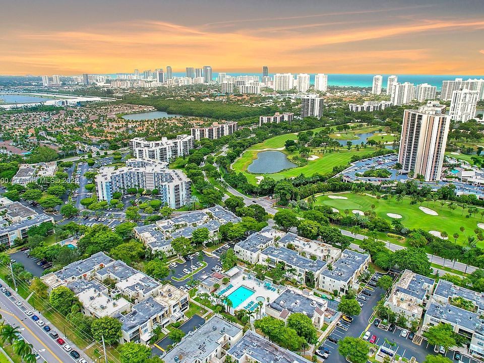1st image of 20200 W Country Club Dr