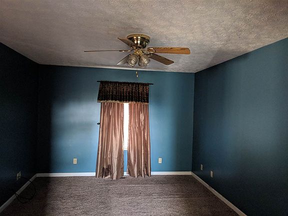 4th image of 5577 Carlyle Ave