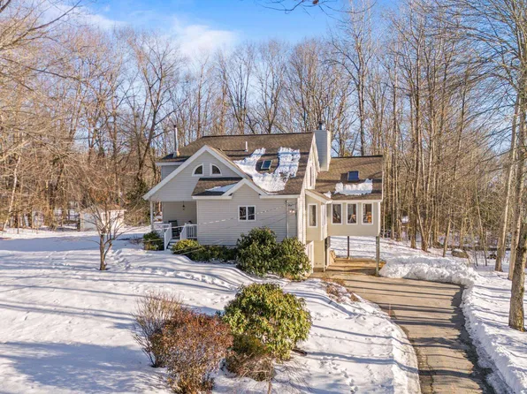 13 Wood Drive, Atkinson, NH 03811
