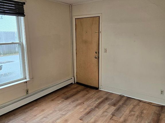 3rd image of 187 Essex St #2