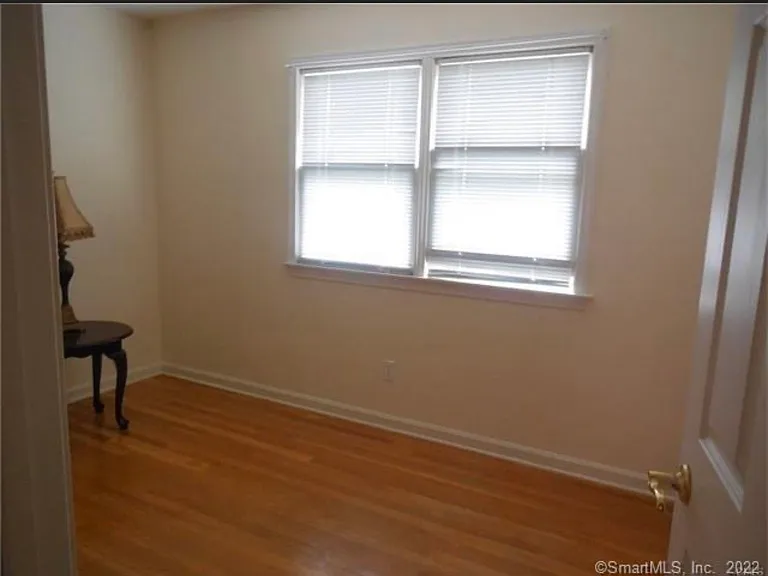 209 Hunyadi Ave — Photo 13