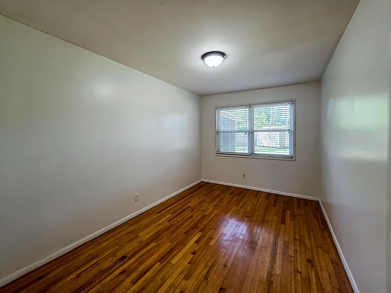 5226 Princeton Rd — Photo 12