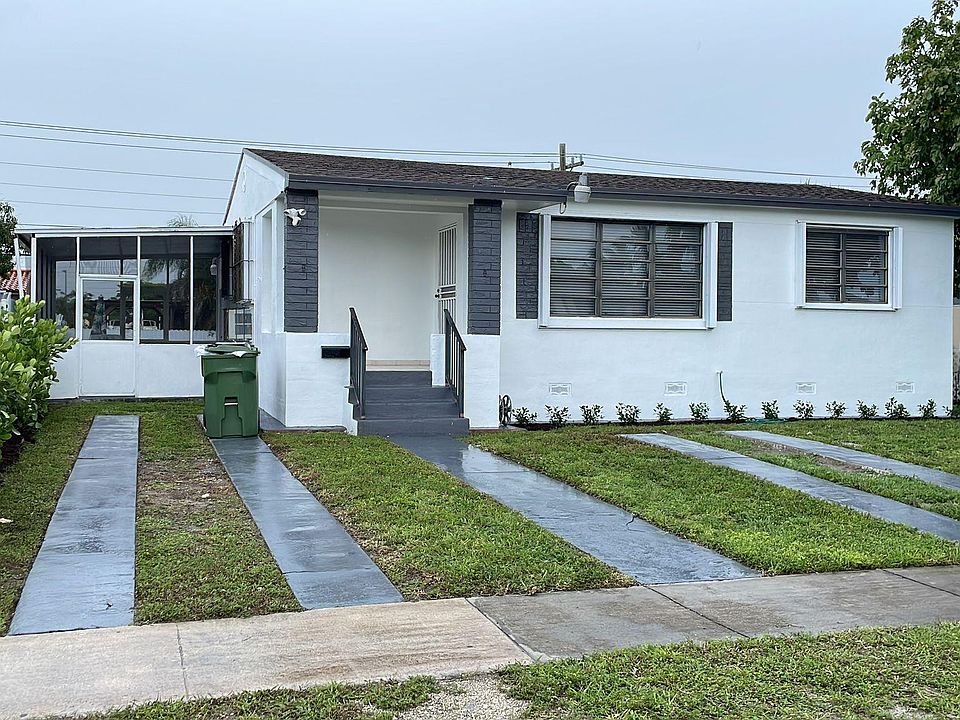 1st image of 41 W 64th St