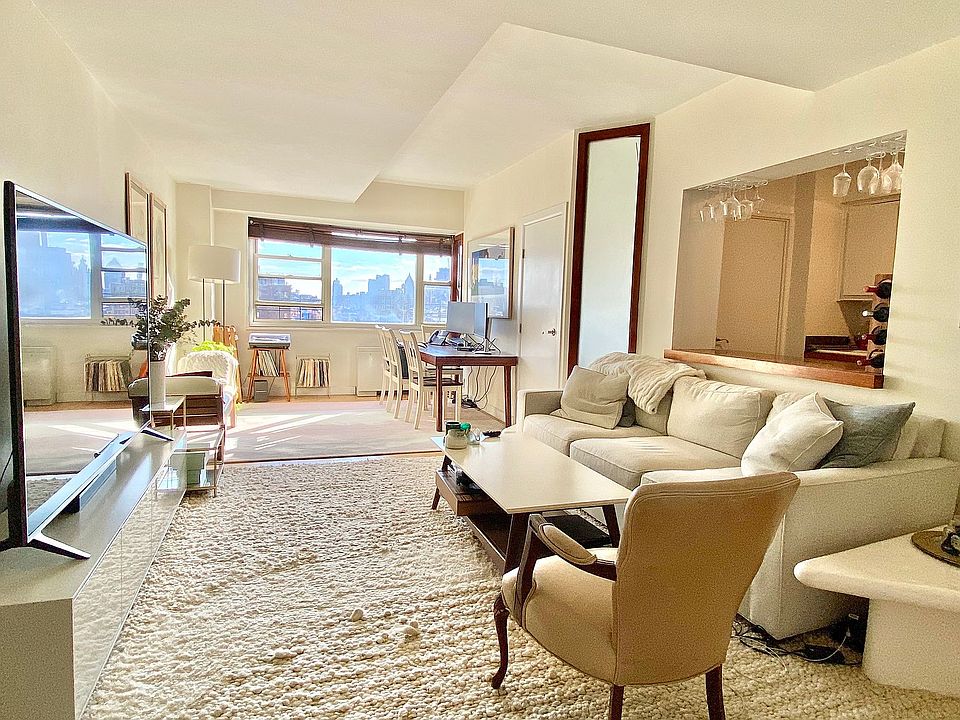 1st image of 15 Charles St APT 15A
