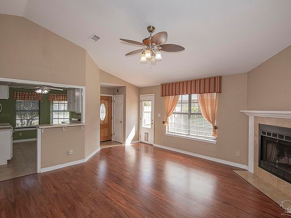 2nd image of 3241 Braxton Cir