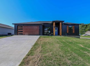 95 Formon Dr, Paragould, AR 72450