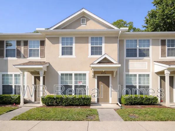 8428 Thornbush Ct, Jacksonville, FL 32216