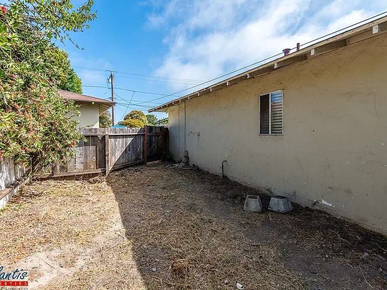 2422 Felt St — Photo 6