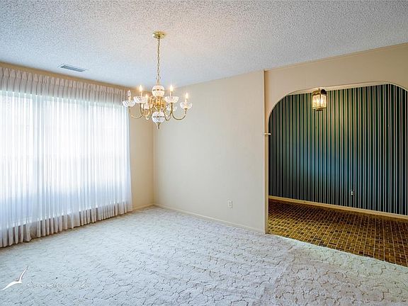 4th image of 5 Nandina Cir