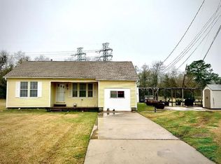 2815 Ferry Rd, Baytown, TX 77520