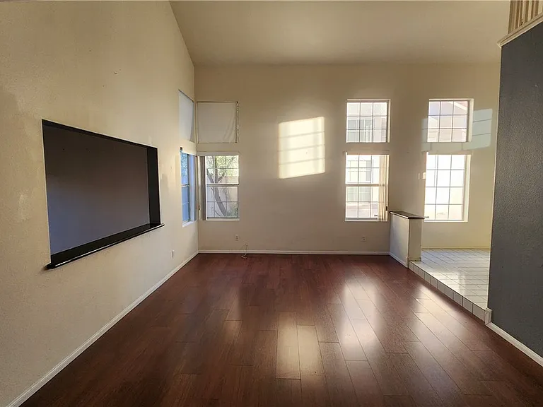 332 Cavalla St — Photo 3