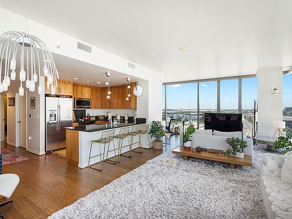 5th image of 38 N Almaden Blvd Unit 1423