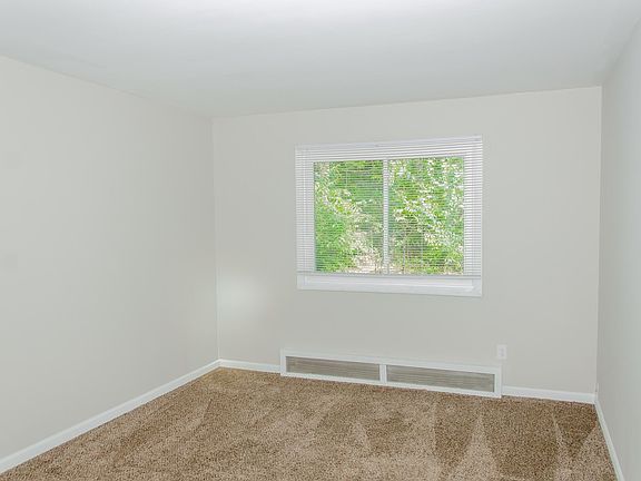 4th image of 616 Lynn Ave Unit 24
