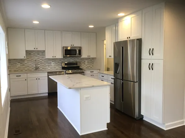 8624 Coral Gables Ln, Vienna, VA 22182