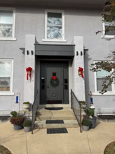 308 Thompson St #F Photo 1
