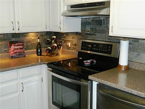 4th image of 1111 W 46th Street #2