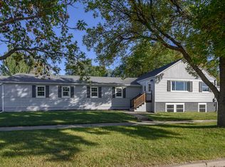 421 S 15th St, Bismarck, ND 58504