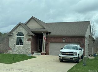 7237 River Rock Dr, Davison, MI 48423