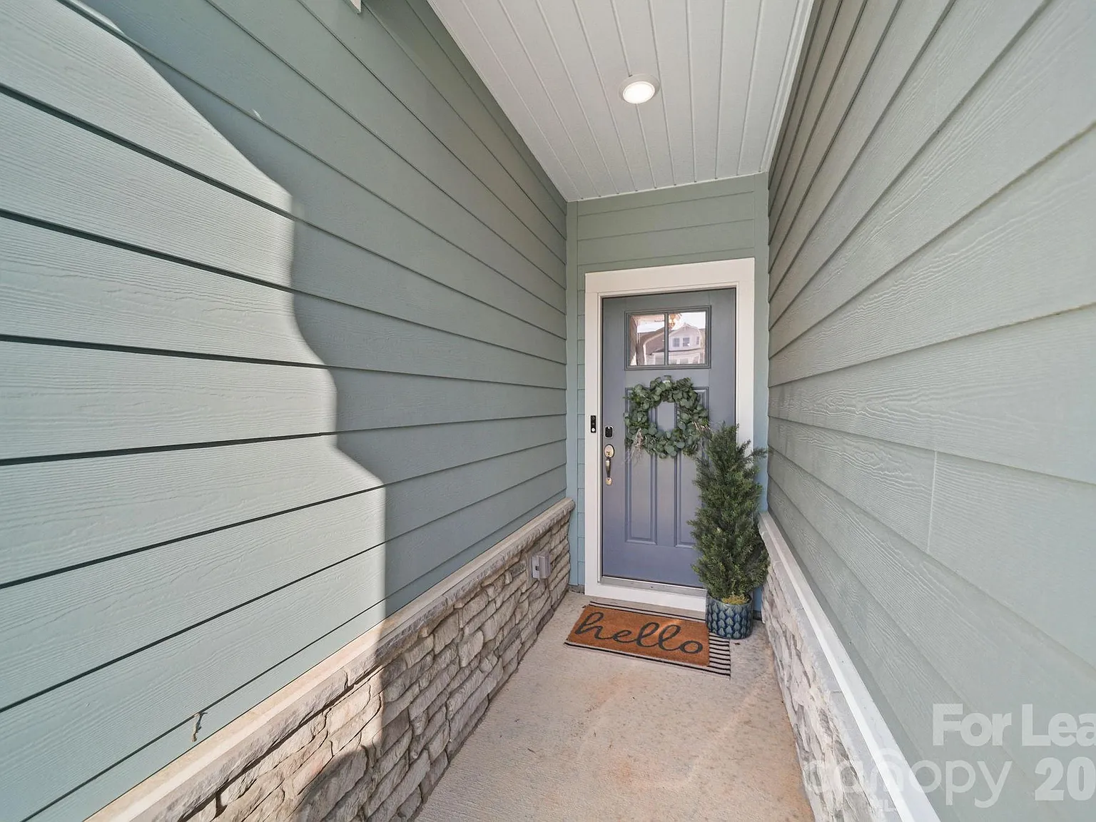 3 bed, 2.5 bath, 1910 sqft, $2,600 — Photo 3