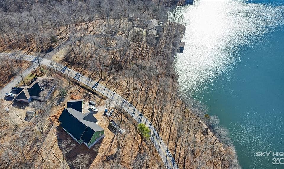 1st image of Cullen Ln