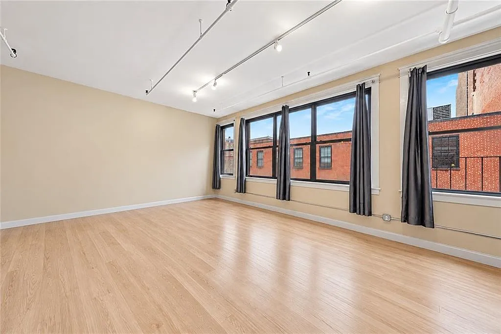 2 bed, 2.0 bath, 1717 sqft, $2,850 — Photo 4