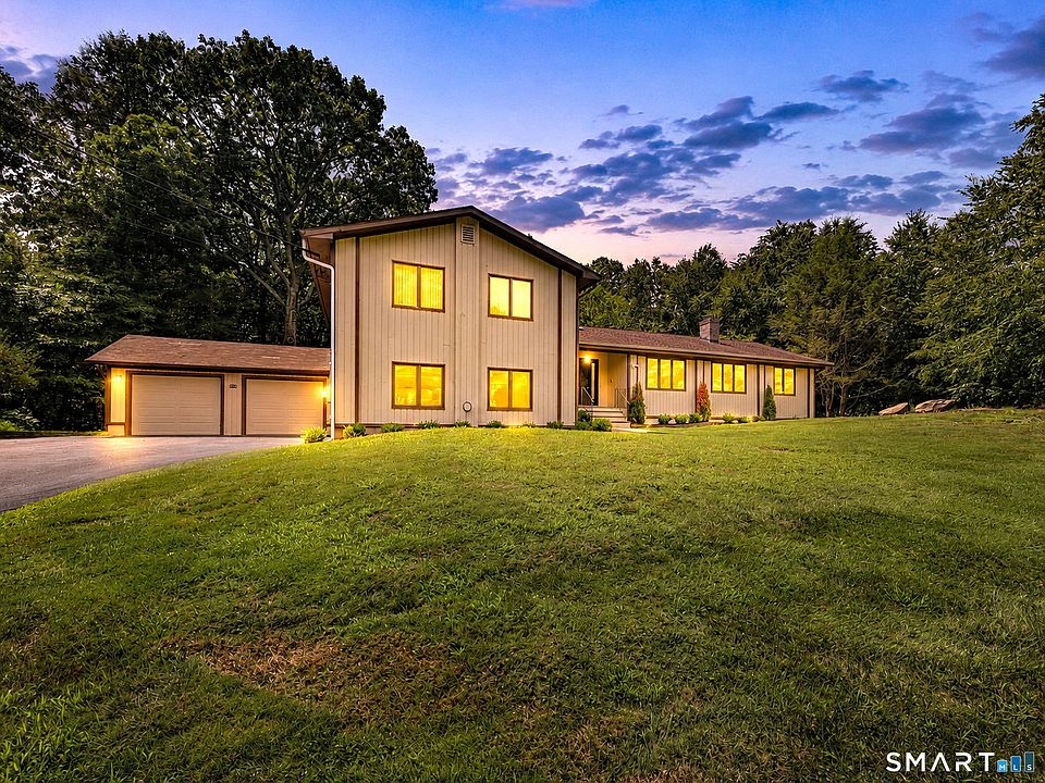 1st image of 634 Aspen Lane
